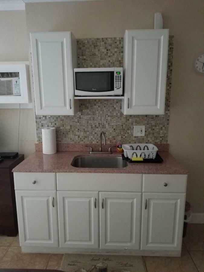 Quiet Cozy Efficiency Appartamento Hollywood Esterno foto